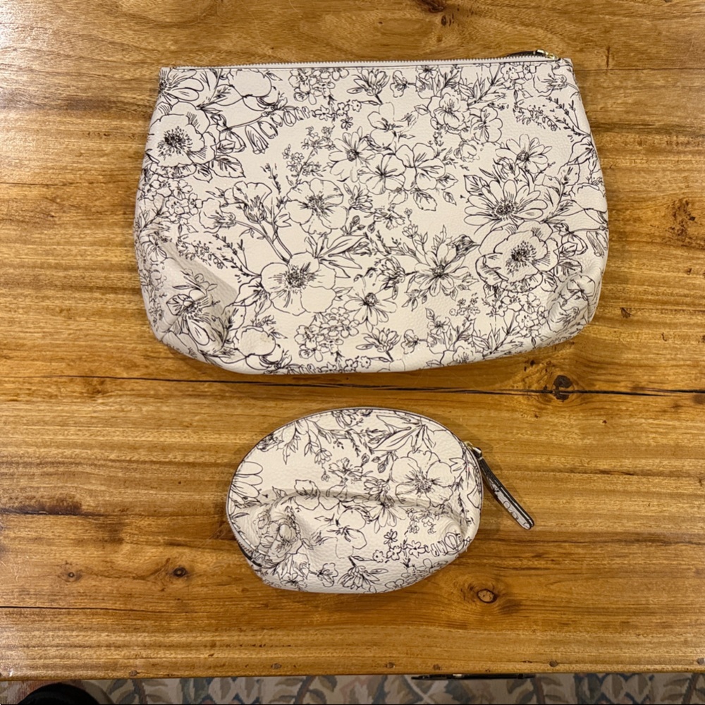 Vera Bradley Floral Cosmetic Bag Set - Black and White